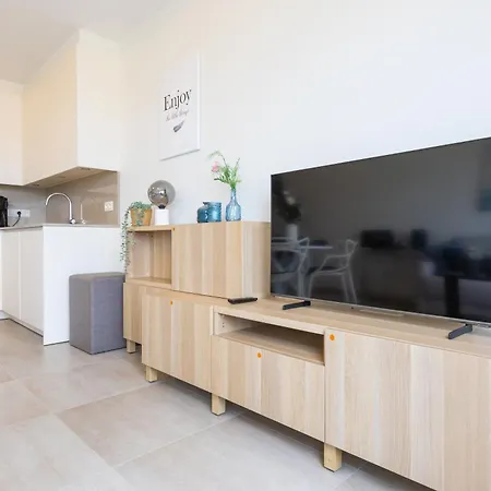 Apartment Lecomte - Beachfront Seaview 196 Ostende