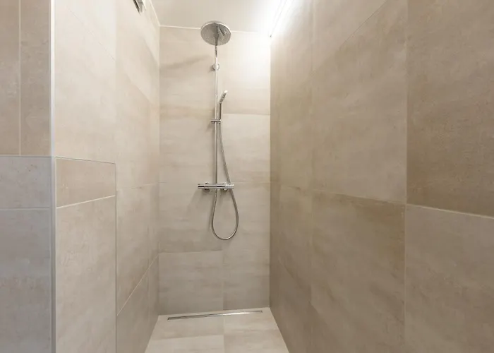 Lecomte - Beachfront Seaview 196 公寓