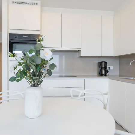 Lecomte - Beachfront Seaview 196 *